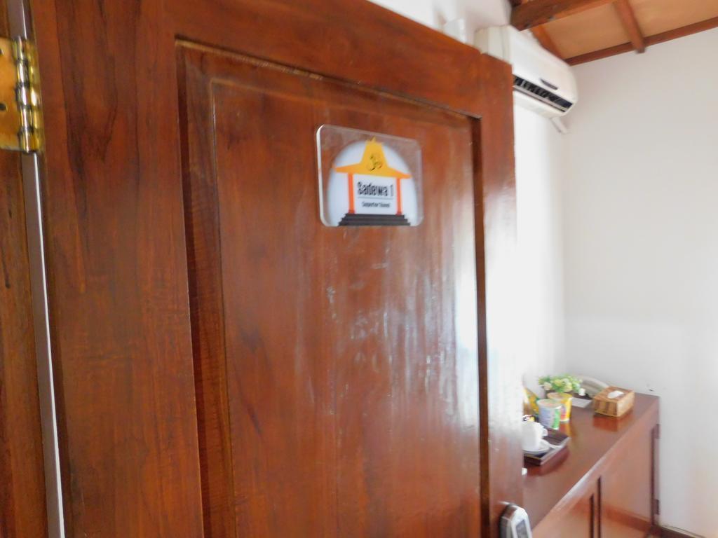 Seven Trumpets Guesthouse Maguwo Ngoại thất bức ảnh